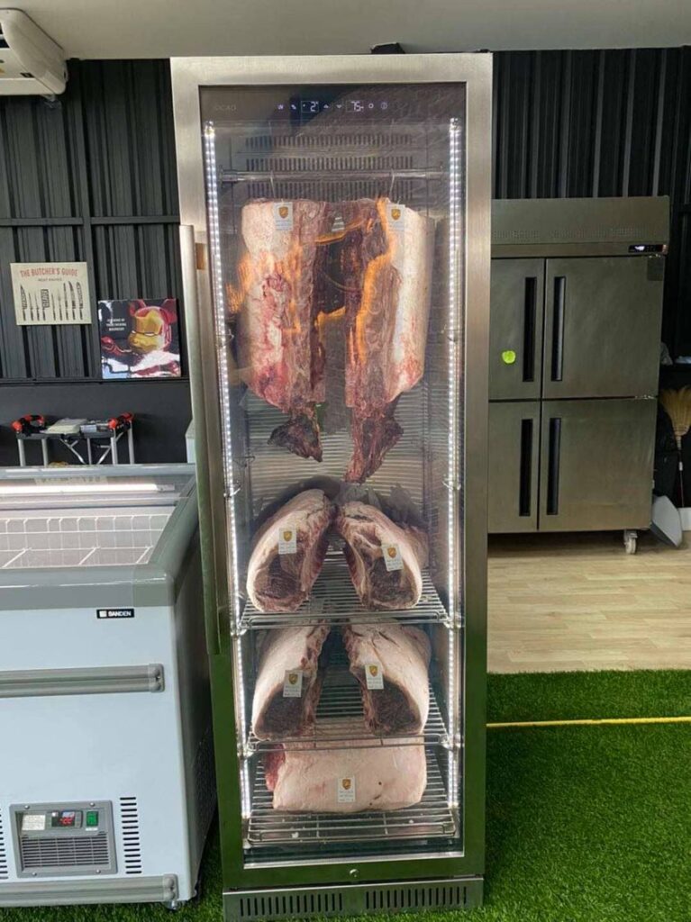 ตู้บ่มเนื้อ